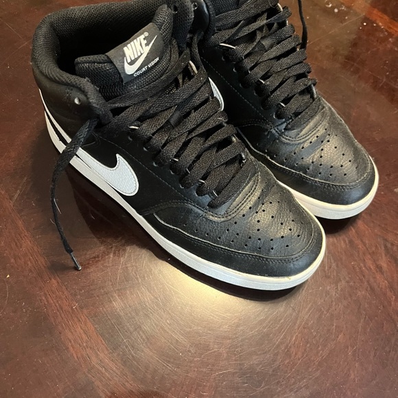 Women’s Nike court vision mid sneakers - Picture 4 of 5